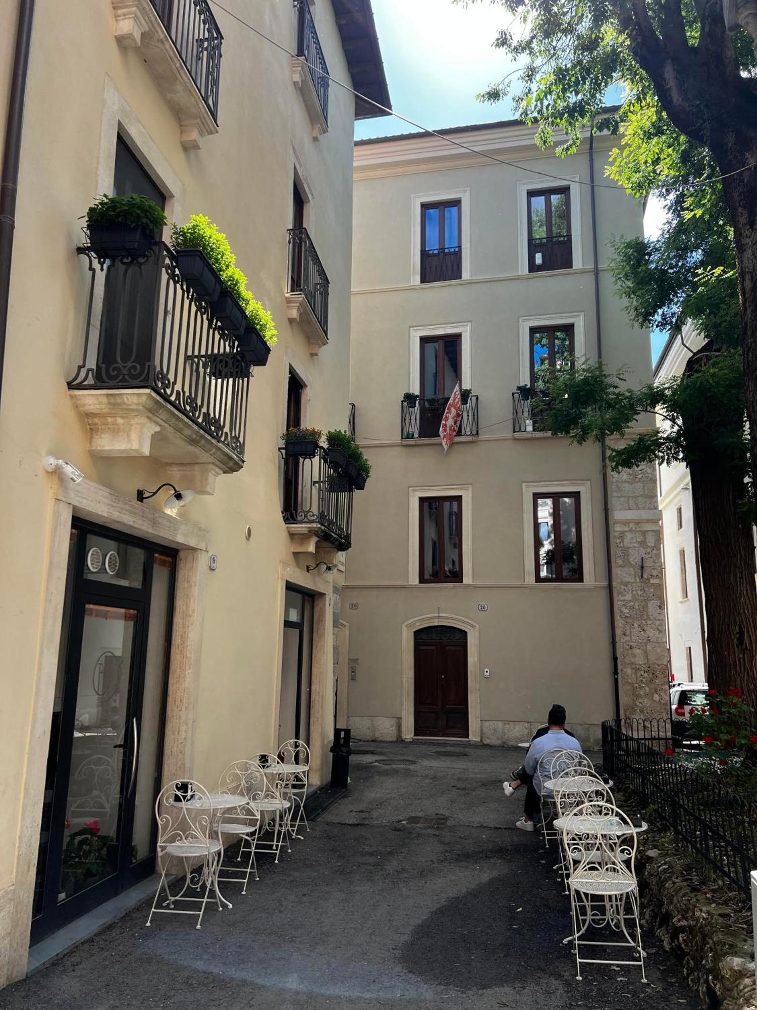 Villa Dimora Largo Silvestro Dell'Aquila- Centro Storico Esterno foto